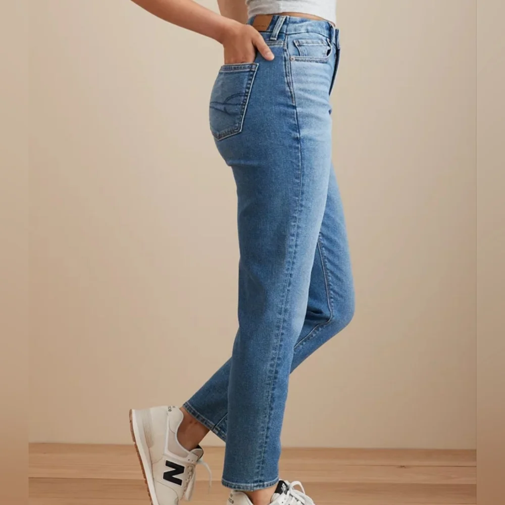 American Eagle Outfitters High Rise Blue Jeans - Picture 2 of 14